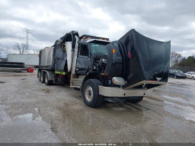 Salvage Peterbilt 567 Image
