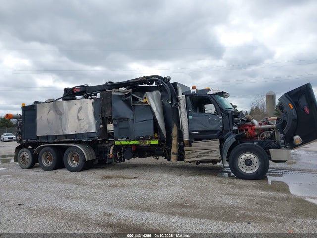 Peterbilt 567
