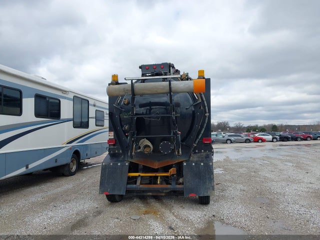 Peterbilt 567