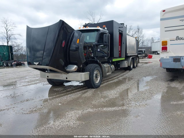Peterbilt 567