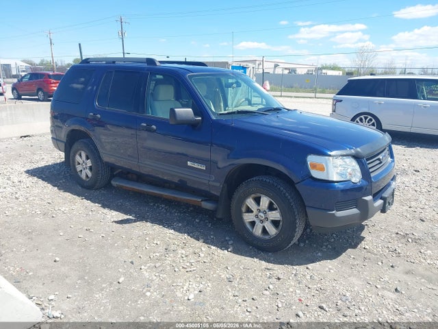 Salvage Ford Explorer Image