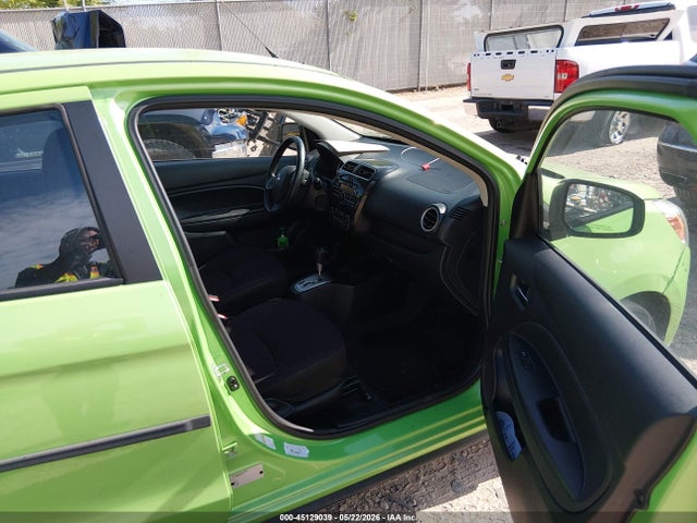 Mitsubishi Mirage Es