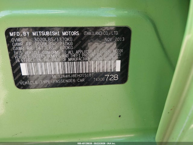 Mitsubishi Mirage Es