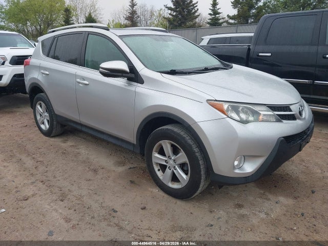 Salvage Toyota RAV4 Image
