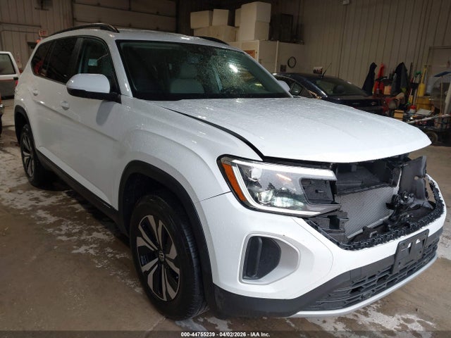 Salvage Volkswagen Atlas Image
