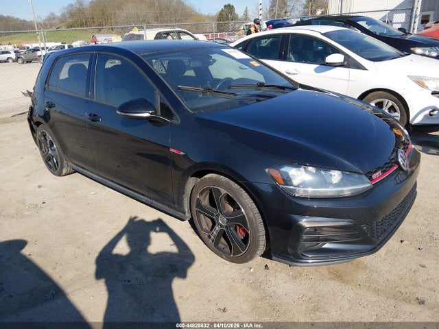 Salvage Volkswagen Golf Image