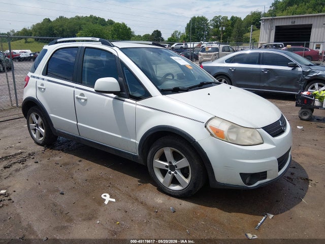 Salvage Suzuki SX4 Image