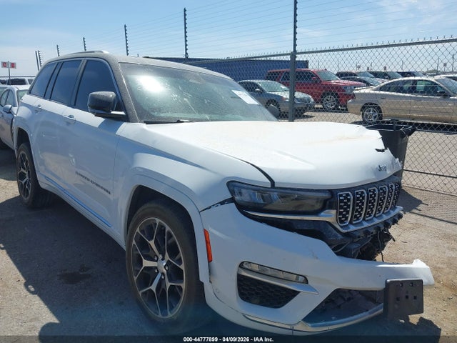 Salvage Jeep Grand Cherokee Image