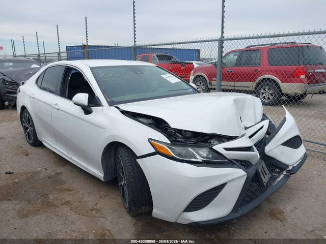 Salvage Toyota Camry Image