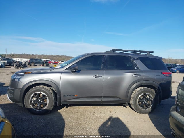 Nissan Pathfinder Rock Creek 4wd
