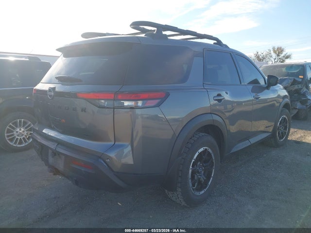 Nissan Pathfinder Rock Creek 4wd