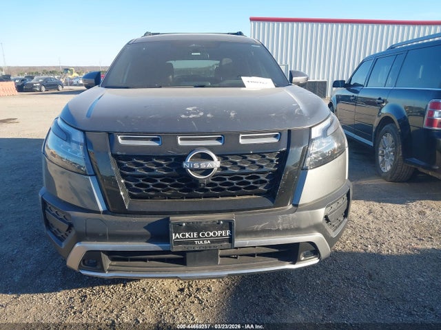 Nissan Pathfinder Rock Creek 4wd