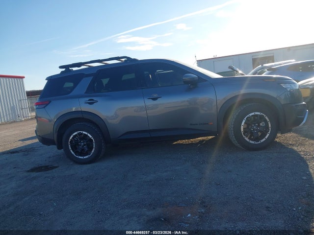 Nissan Pathfinder Rock Creek 4wd