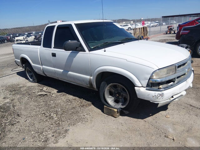 Salvage Chevrolet S-10 Image