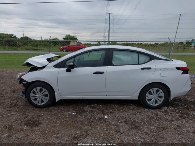 Nissan Versa 1.6 S