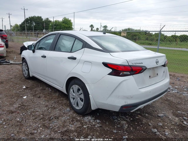 Nissan Versa 1.6 S