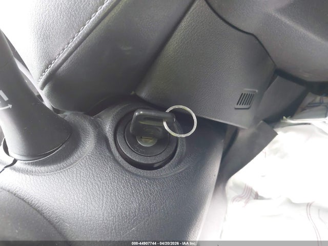 Nissan Versa 1.6 S