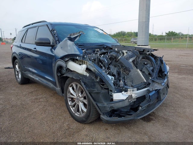 Salvage Ford Explorer Image