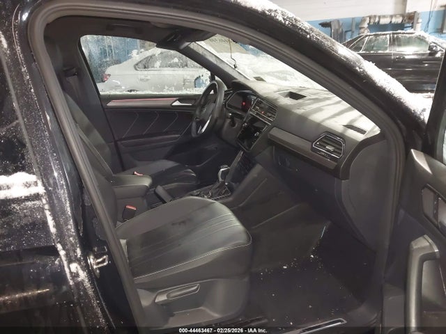 Volkswagen Tiguan 2.0t Se R-line Black