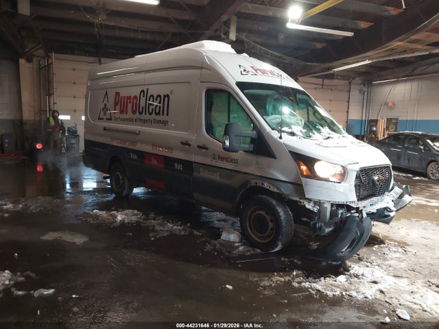 Salvage Ford Transit Image