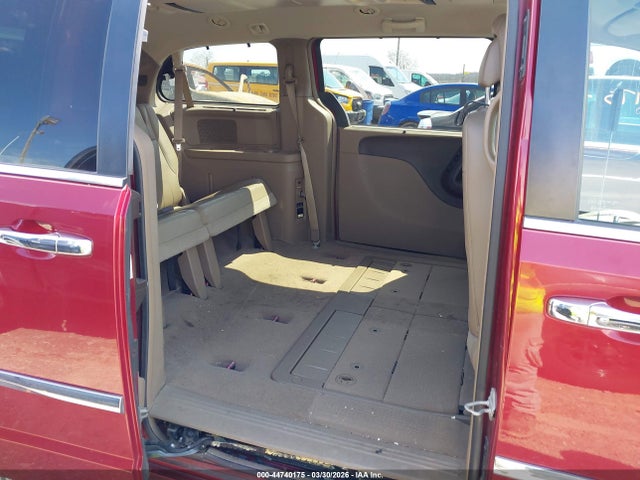 Chrysler Town & Country Touring-l