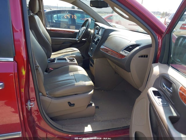 Chrysler Town & Country Touring-l