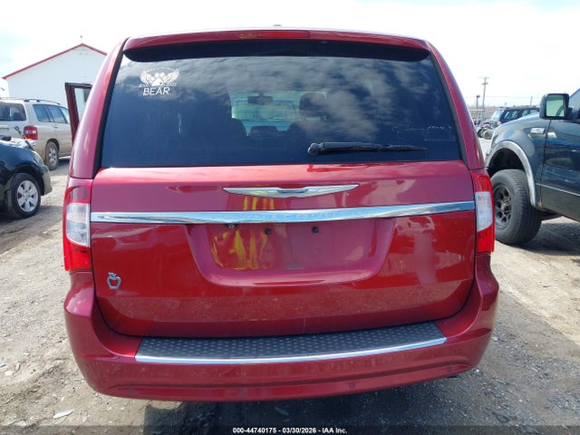 Chrysler Town & Country Touring-l