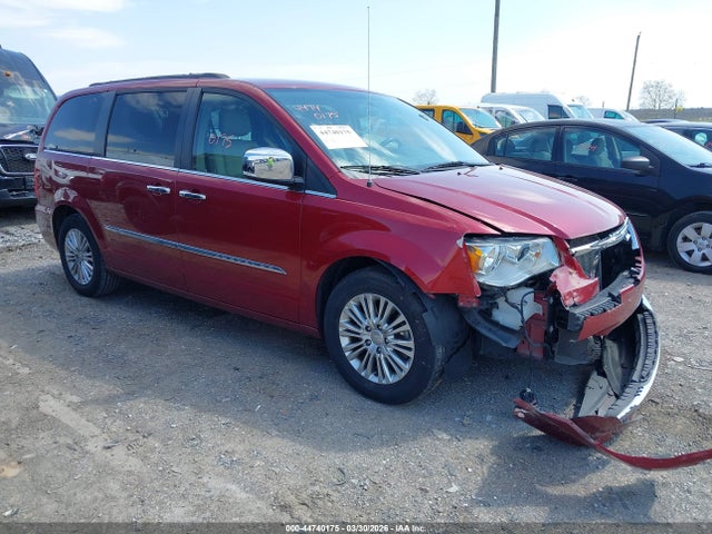 Salvage Chrysler Town & Country Image