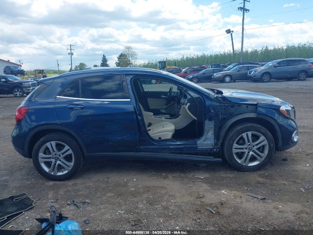 Mercedes-Benz GLA 4matic