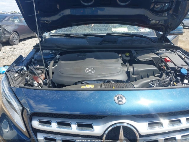 Mercedes-Benz GLA 4matic