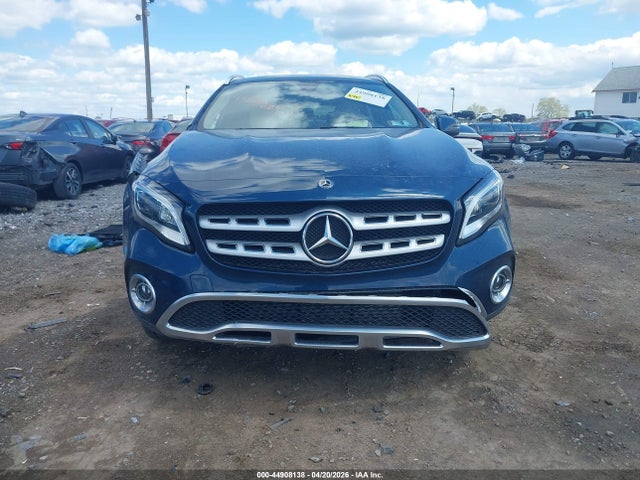 Mercedes-Benz GLA 4matic