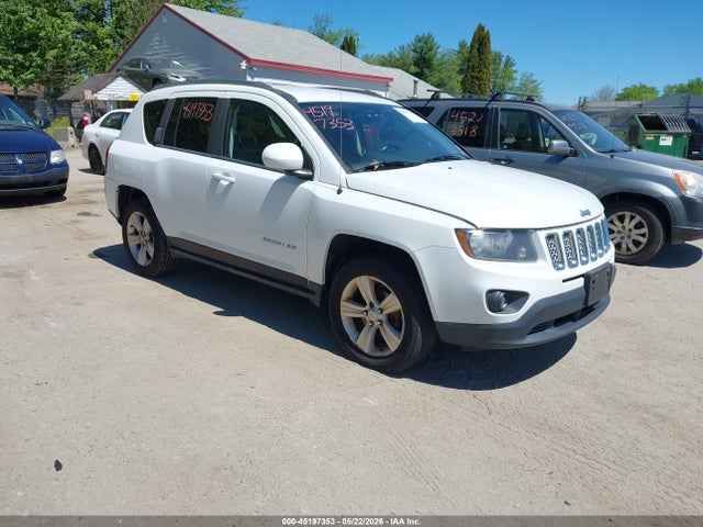 Salvage Jeep Compass Image
