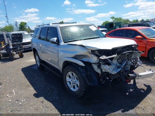 Salvage Toyota 4Runner Image