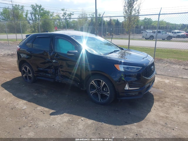 Salvage Ford Edge Image