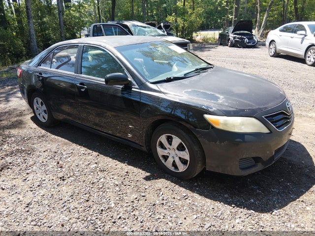 Salvage Toyota Camry Image