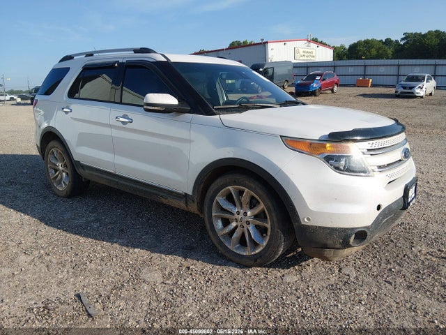 Salvage Ford Explorer Image