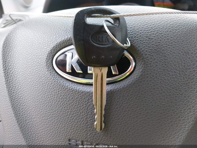 Kia Sedona Lx