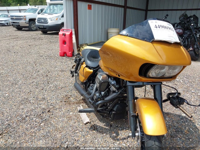 Salvage Harley-Davidson Fltrxs Image