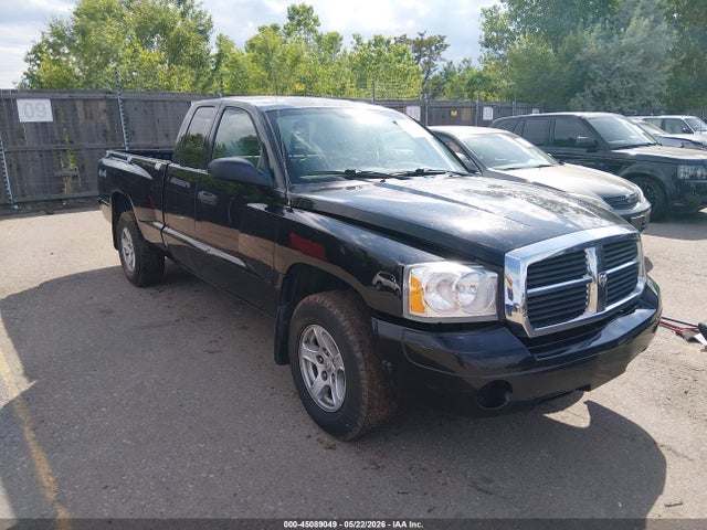 Salvage Dodge Dakota Image