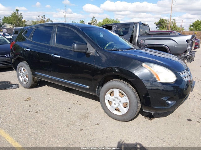 Salvage Nissan Rogue Image