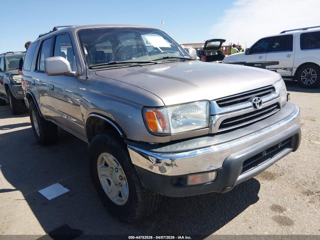Salvage Toyota 4Runner Image