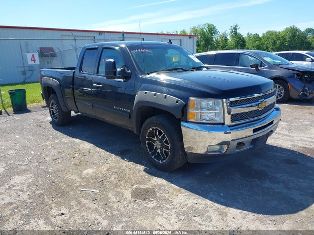 Salvage Chevrolet Silverado 1500 Image