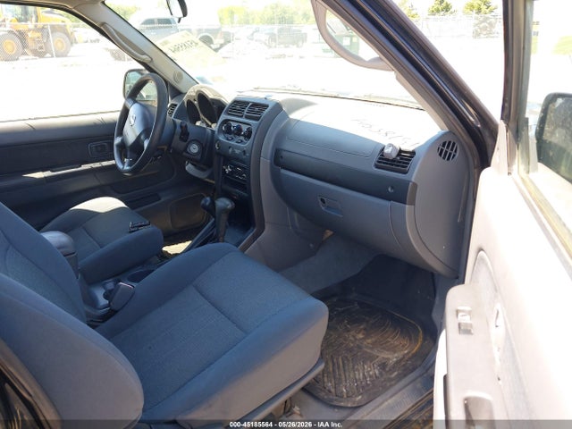 Nissan Frontier Xe-v6