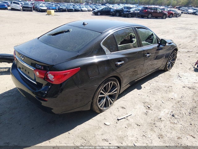 INFINITI Q50 Premium