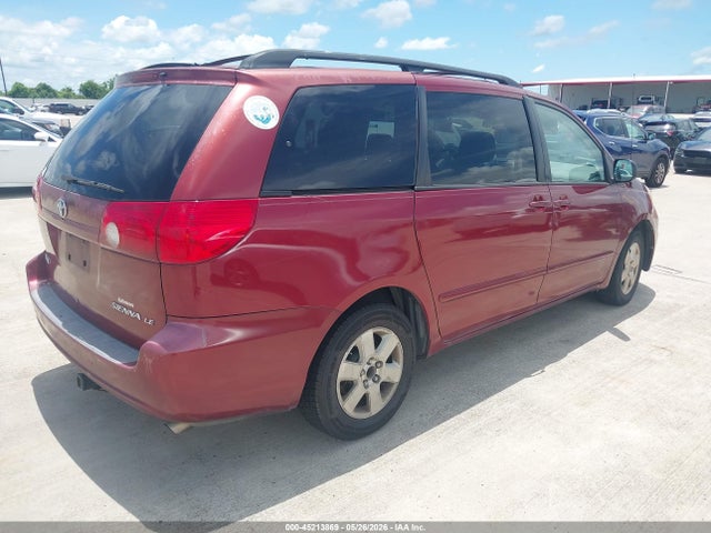 Toyota Sienna Le