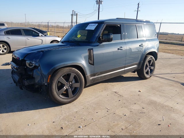 Land Rover Defender 110 P300