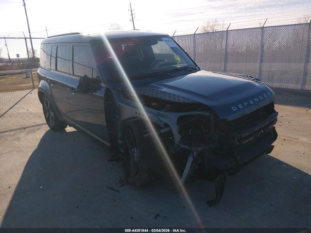Salvage Land Rover Defender Image