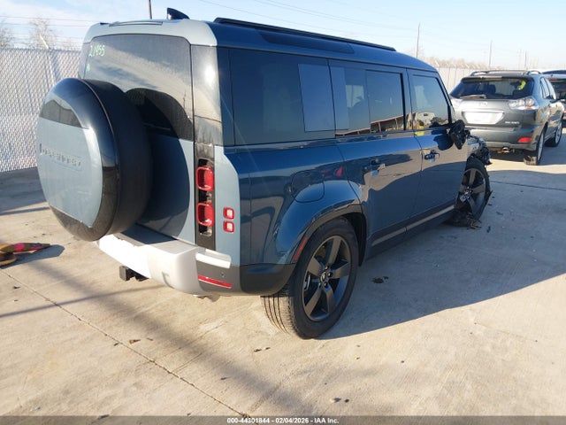 Land Rover Defender 110 P300