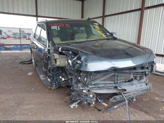 Salvage Chevrolet Tahoe Image