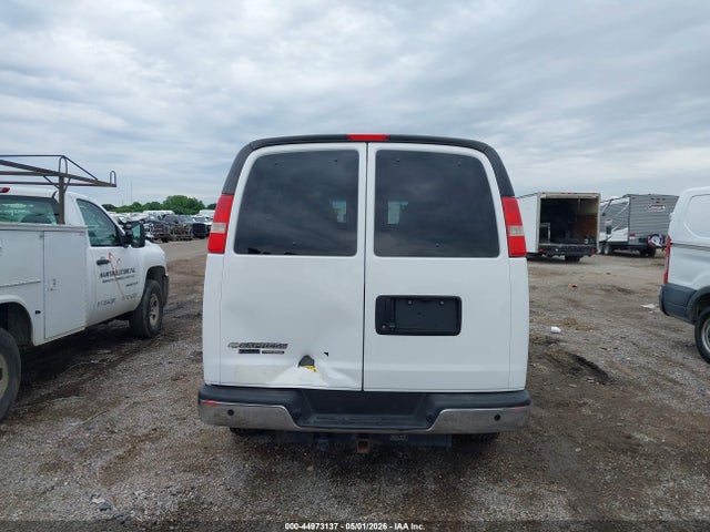 Chevrolet Express Lt